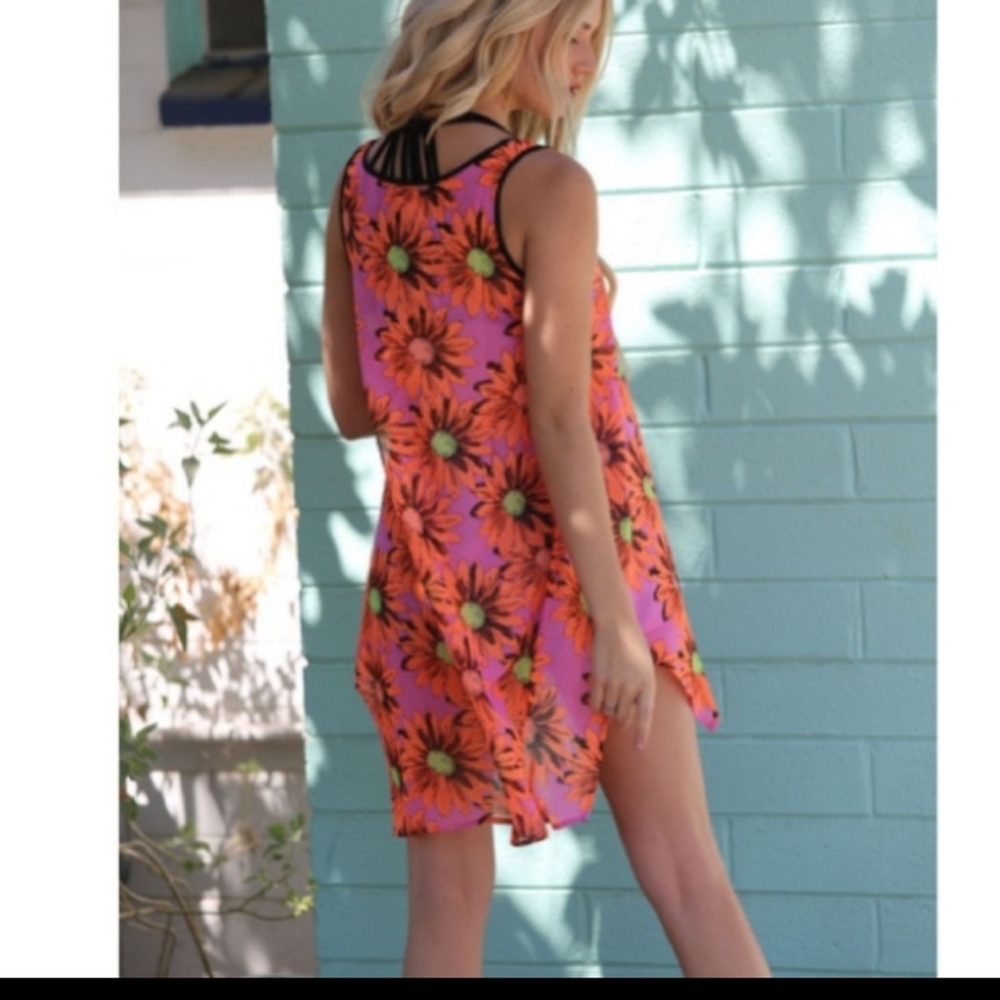 SALE! Angie Foral Hi-Low Tank - Picture 2 of 8